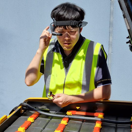 AR Augmented Reality Glasses Technician Support